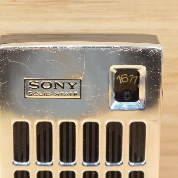 Vintage Sony 2R-32 Six Transistor Portable AM Radio, Working, Made in Japan - Picture 2 of 9